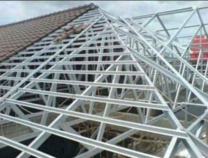 Jasa tukang Pasang atap rumah baja ringan murah - kyanwangibajaringan 04